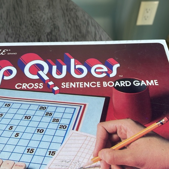 Vintage 1981 Scrabble Quip Qubes Cross Sentence Board Game - New - Picture 2 of 5